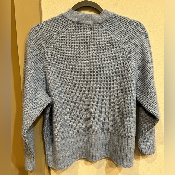 Light blue sweater - Picture 3 of 4